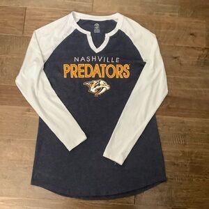 Nashville Preditors NHL Long Sleeve, Size M